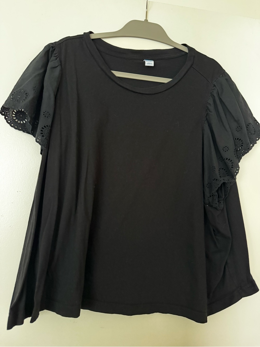 Old Navy Black Women's Flutter Sleeve Top